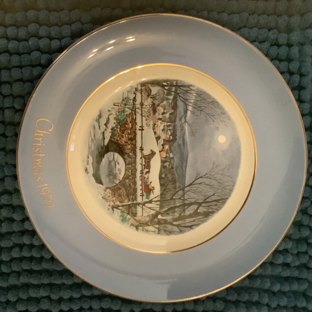 Avon Christmas 1979 plate